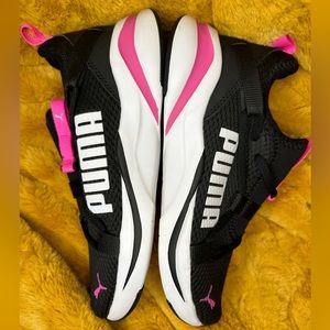 PUMA Softride Rift Tech Sneakers